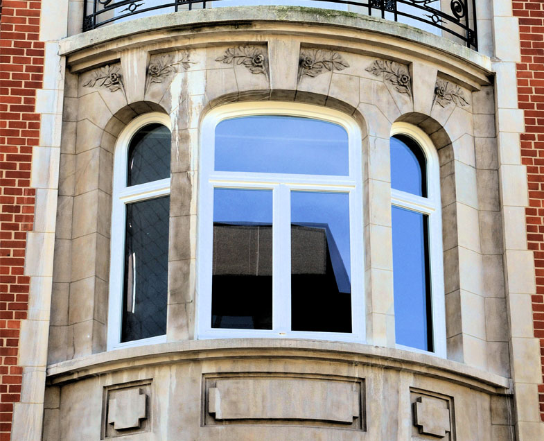 1-02-05-contemporain-fenetres-triple-loggia-menuiserie-riche-patrimoine