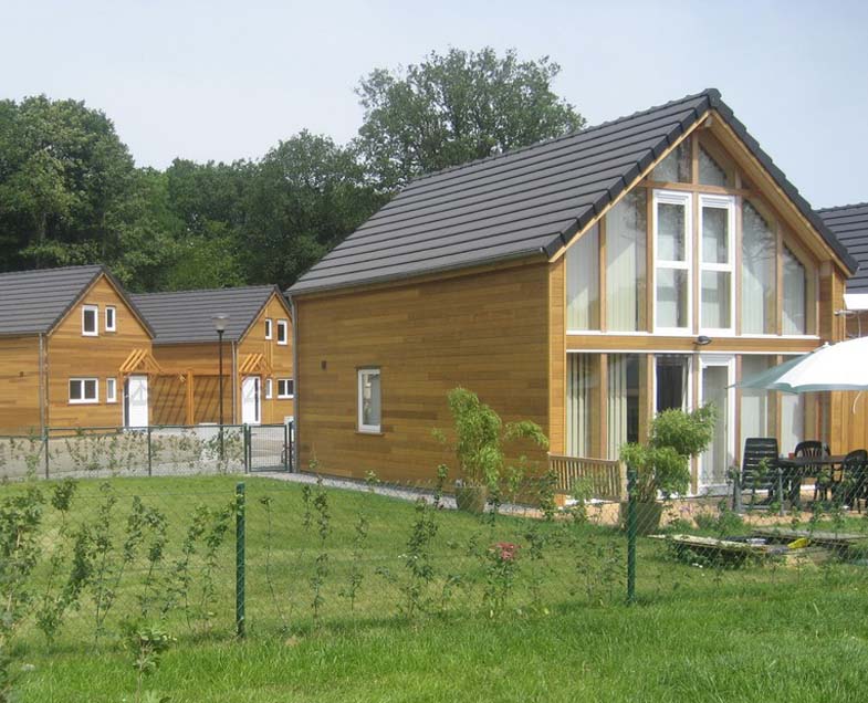 Menuiserie-Riche-grilles-de-ventilation-aerateurs-dans-vitrage-facade-murs-vitraux.jpg