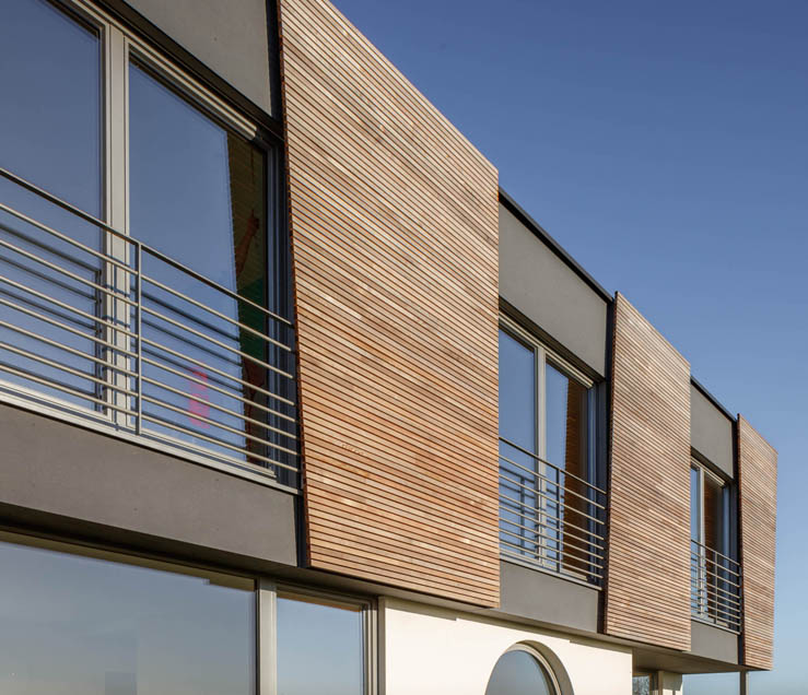 Menuiserie-Riche-fenetres-modernes-bois-aluminium-villa-moderne-quercus-architecte-stabilame.jpg